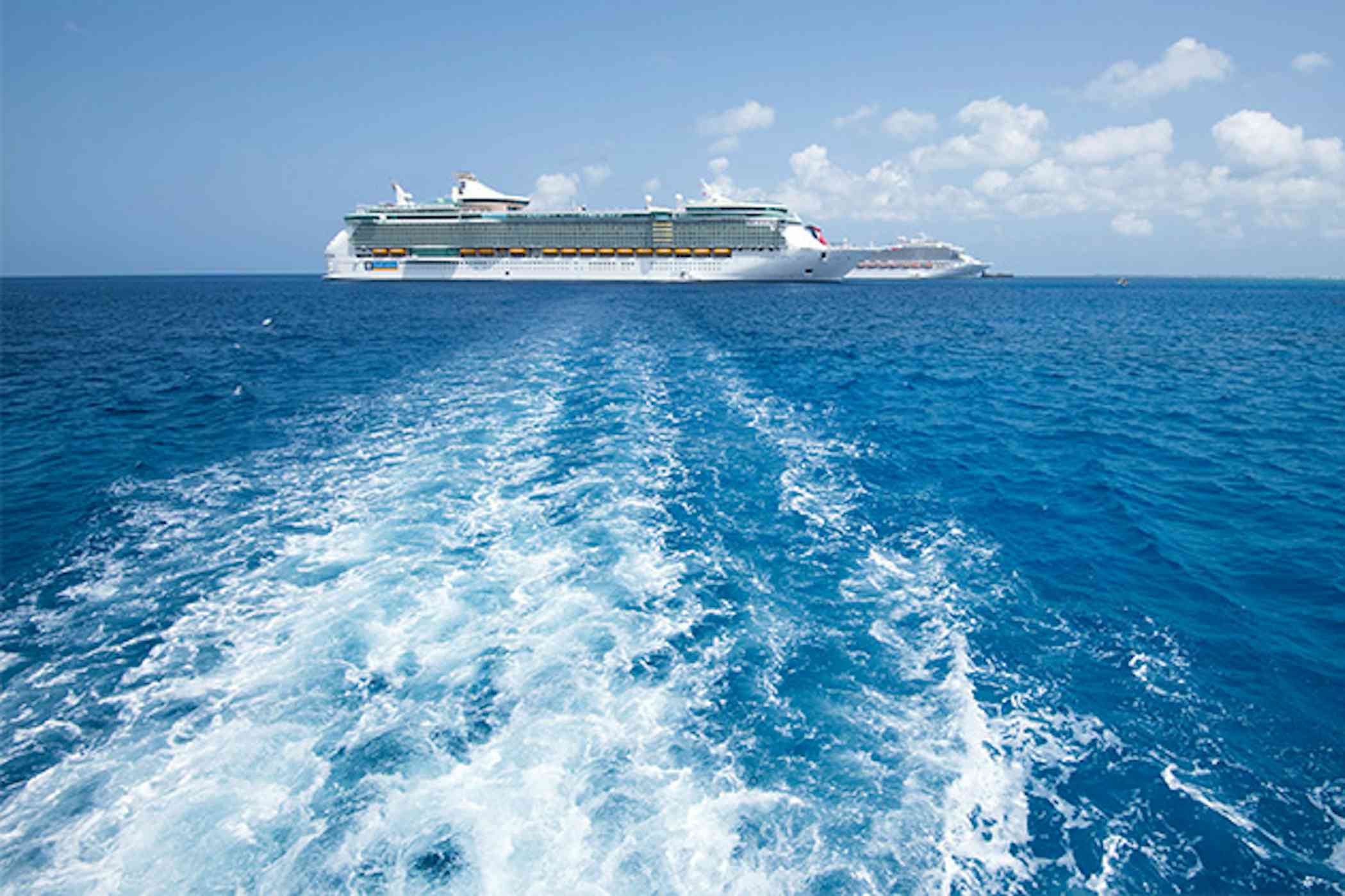 How Fast Do Modern Cruise Ships Travel  